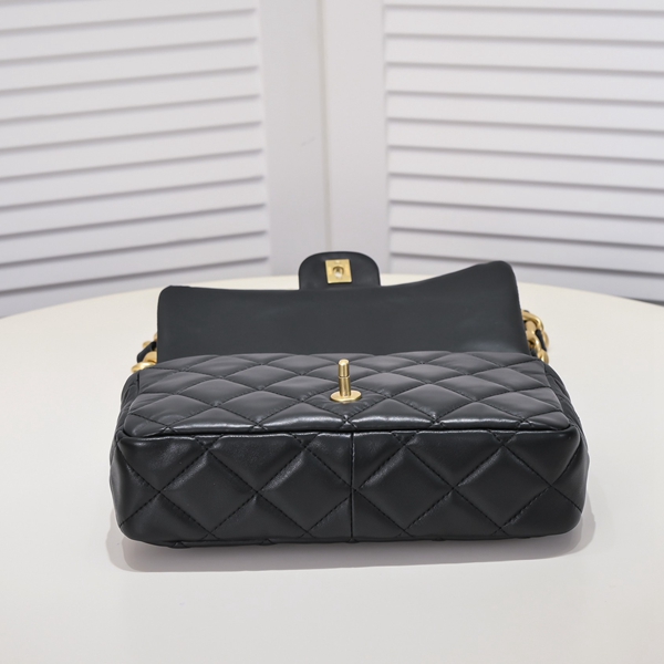 シャネルバッグ内部構造